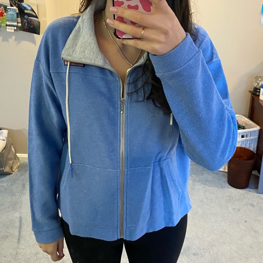 Vineyard Vines sweatshirt. Size small.